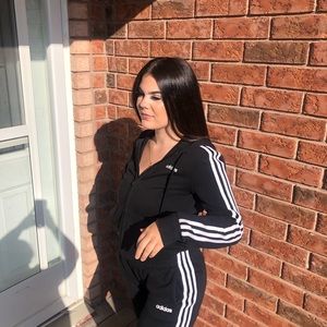 Meet your Posher, Crystal